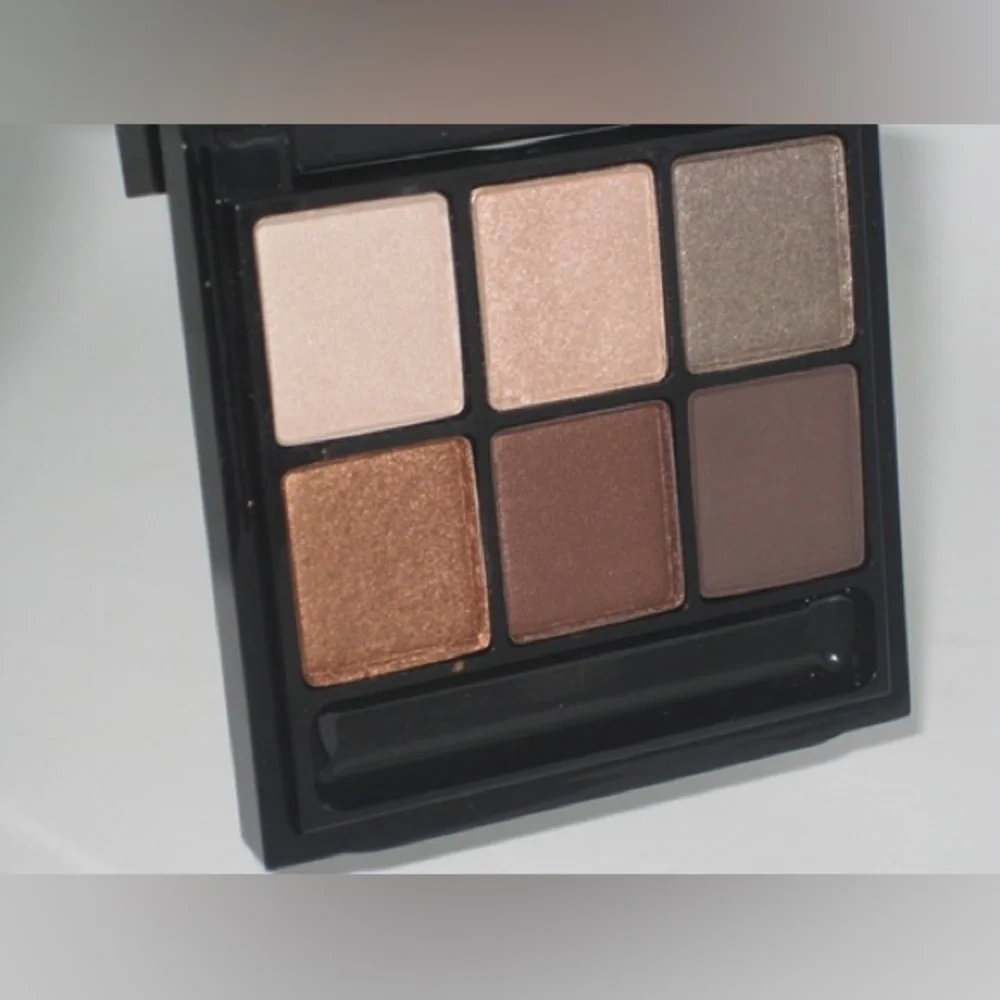 MAC Cosmetics eyeshadow palette from the 